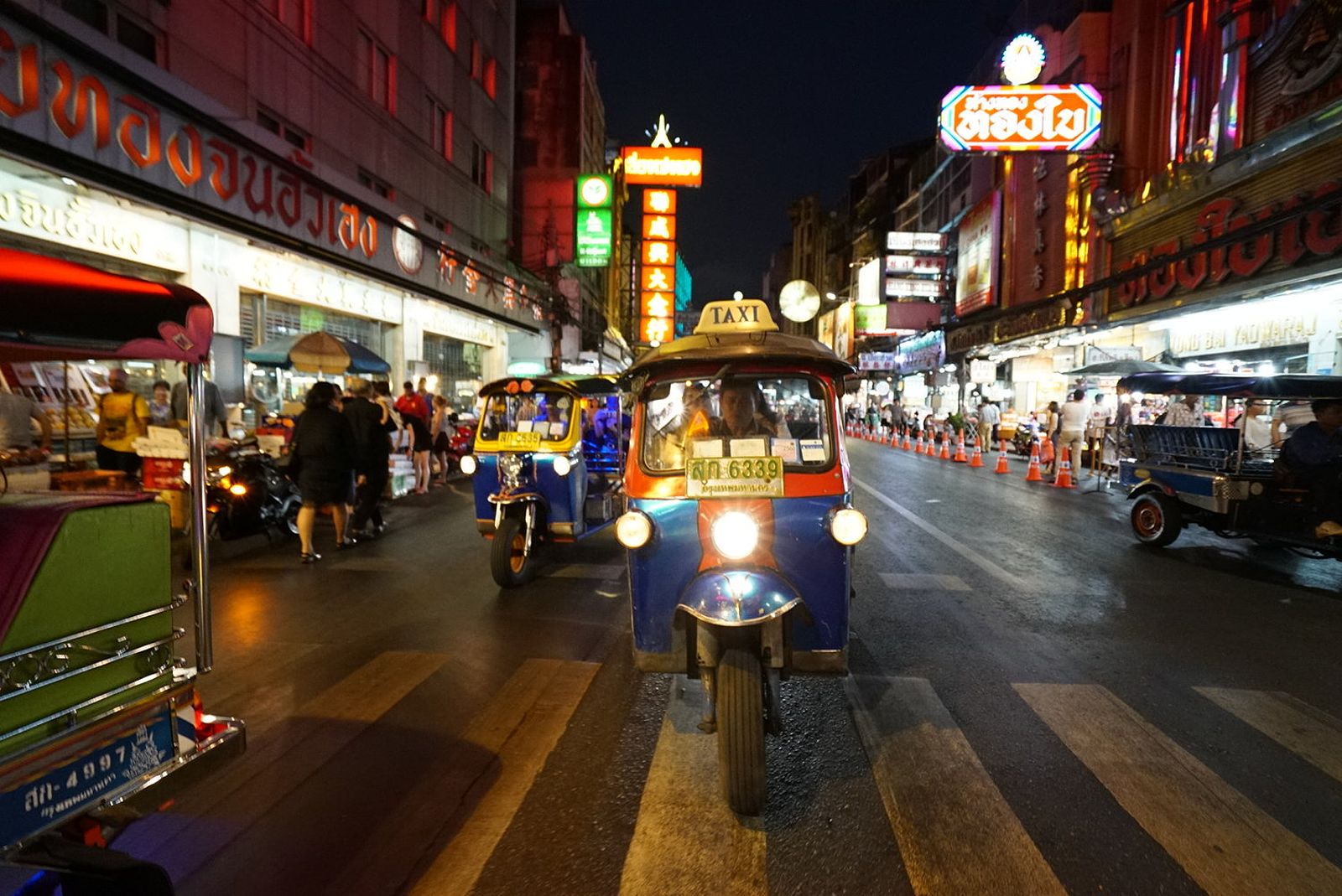 A Guide To The Vibrant Food Scene: Things To Do In Bangkok